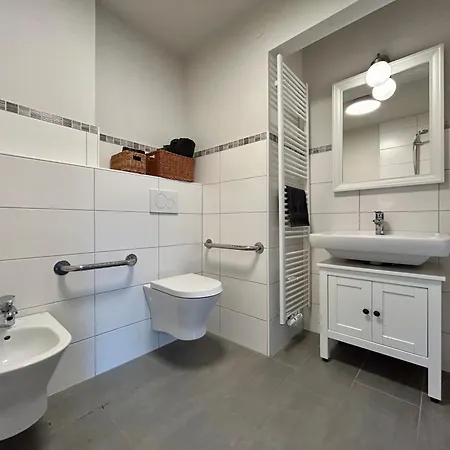 Liten Lind - In Sahlenburg Apartment